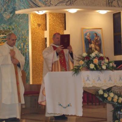 8 decembrie: Iaşi: PS Aurel Percă a celebrat o Liturghie de mulţumire