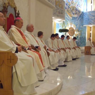 8 decembrie: Iaşi: PS Aurel Percă a celebrat o Liturghie de mulţumire