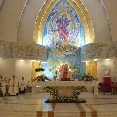 8 decembrie: Iaşi: PS Aurel Percă a celebrat o Liturghie de mulţumire