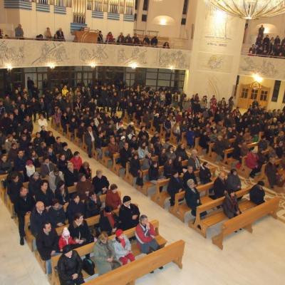 8 decembrie: Iaşi: PS Aurel Percă a celebrat o Liturghie de mulţumire