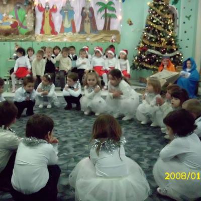 20 decembrie: Săbăoani: De la copii pentru copii