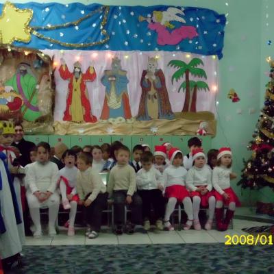 20 decembrie: Săbăoani: De la copii pentru copii
