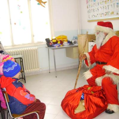 25 decembrie: Şcheia: Scrisoare de la Moş Crăciun