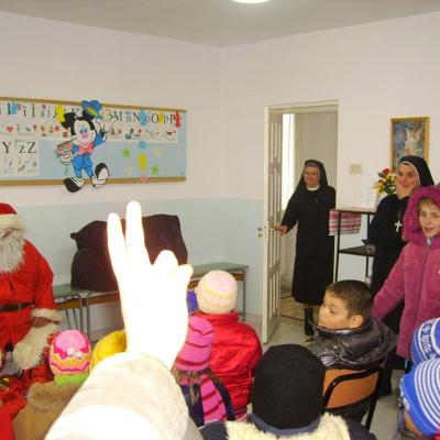 25 decembrie: Şcheia: Scrisoare de la Moş Crăciun