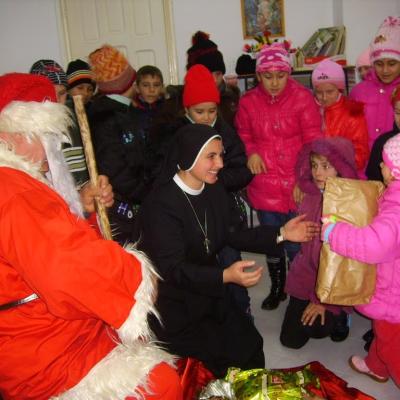 25 decembrie: Şcheia: Scrisoare de la Moş Crăciun