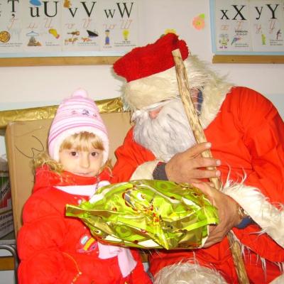 25 decembrie: Şcheia: Scrisoare de la Moş Crăciun