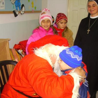 25 decembrie: Şcheia: Scrisoare de la Moş Crăciun