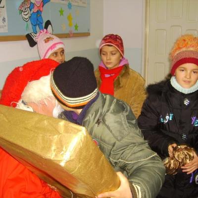 25 decembrie: Şcheia: Scrisoare de la Moş Crăciun