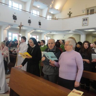 23 ianuarie: Iaşi: Liturghie de mulţumire pentru cei 15 ani ai prezenţei sorei Serena Ciserani în România