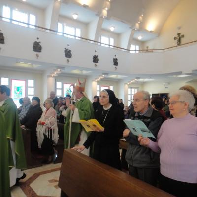 23 ianuarie: Iaşi: Liturghie de mulţumire pentru cei 15 ani ai prezenţei sorei Serena Ciserani în România