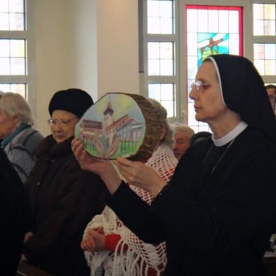 23 ianuarie: Iaşi: Liturghie de mulţumire pentru cei 15 ani ai prezenţei sorei Serena Ciserani în România