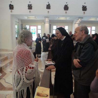 23 ianuarie: Iaşi: Liturghie de mulţumire pentru cei 15 ani ai prezenţei sorei Serena Ciserani în România