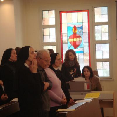 23 ianuarie: Iaşi: Liturghie de mulţumire pentru cei 15 ani ai prezenţei sorei Serena Ciserani în România