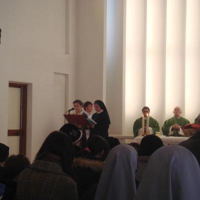 23 ianuarie: Iaşi: Liturghie de mulţumire pentru cei 15 ani ai prezenţei sorei Serena Ciserani în România