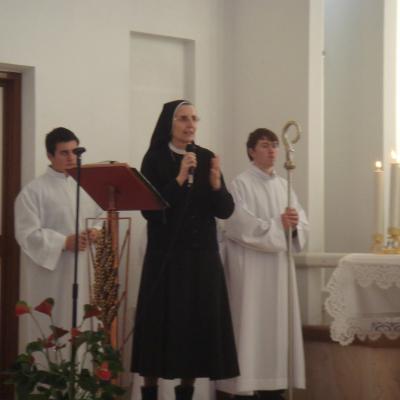 23 ianuarie: Iaşi: Liturghie de mulţumire pentru cei 15 ani ai prezenţei sorei Serena Ciserani în România