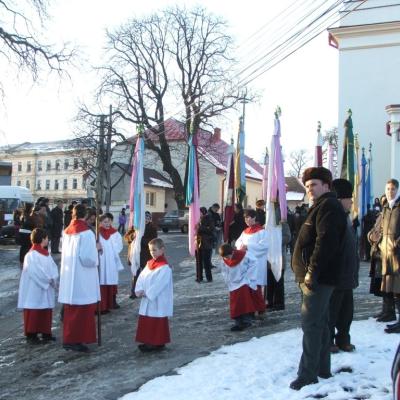 3 februarie: Siret: Vizita icoanei preasfintei Fecioare Maria de la Cacica. Ziua I