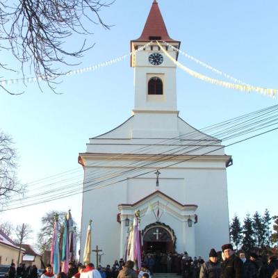 3 februarie: Siret: Vizita icoanei preasfintei Fecioare Maria de la Cacica. Ziua I