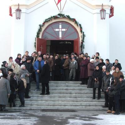 3 februarie: Siret: Vizita icoanei preasfintei Fecioare Maria de la Cacica. Ziua I