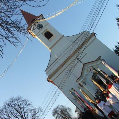 3 februarie: Siret: Vizita icoanei preasfintei Fecioare Maria de la Cacica. Ziua I
