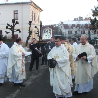 3 februarie: Siret: Vizita icoanei preasfintei Fecioare Maria de la Cacica. Ziua I