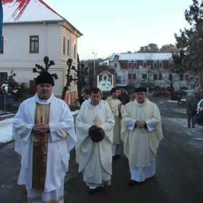 3 februarie: Siret: Vizita icoanei preasfintei Fecioare Maria de la Cacica. Ziua I