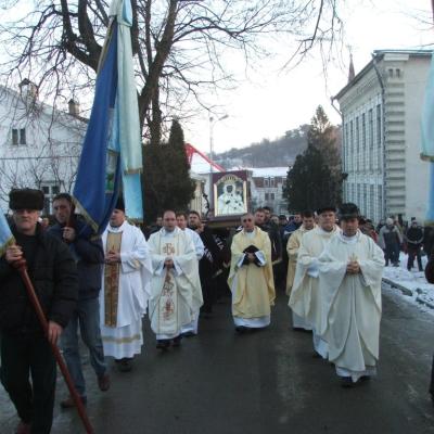 3 februarie: Siret: Vizita icoanei preasfintei Fecioare Maria de la Cacica. Ziua I