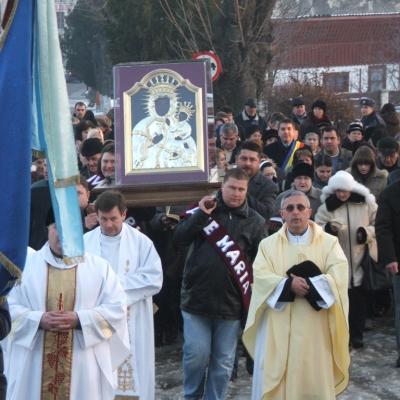 3 februarie: Siret: Vizita icoanei preasfintei Fecioare Maria de la Cacica. Ziua I