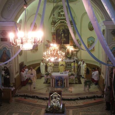 3 februarie: Siret: Vizita icoanei preasfintei Fecioare Maria de la Cacica. Ziua I