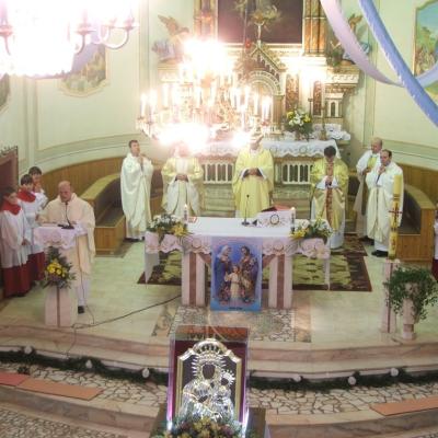 3 februarie: Siret: Vizita icoanei preasfintei Fecioare Maria de la Cacica. Ziua I