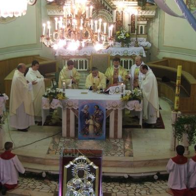 3 februarie: Siret: Vizita icoanei preasfintei Fecioare Maria de la Cacica. Ziua I