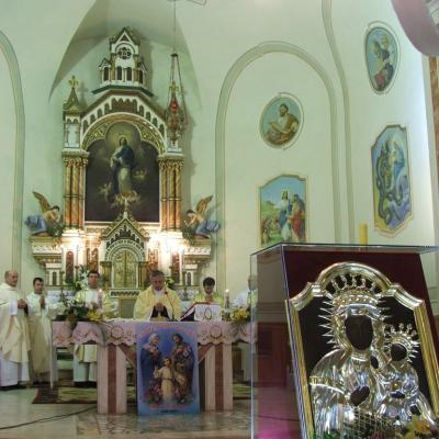3 februarie: Siret: Vizita icoanei preasfintei Fecioare Maria de la Cacica. Ziua I