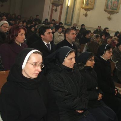 6 februarie: Siret: Întâlnirea persoanelor consacrate din zona Suceava şi ultima zi de prezenţă a icoanei de la Cacica