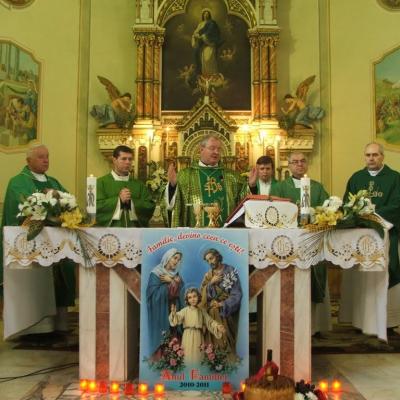 6 februarie: Siret: Întâlnirea persoanelor consacrate din zona Suceava şi ultima zi de prezenţă a icoanei de la Cacica