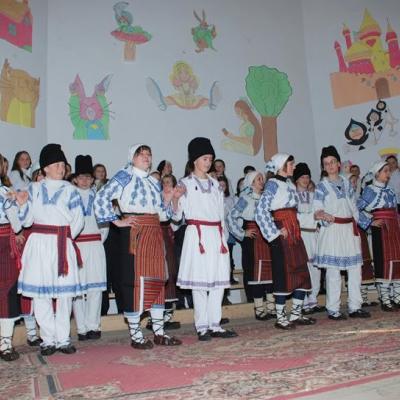 6 februarie: Adjudeni: Întâlnirea persoanelor consacrate pe zona Roman