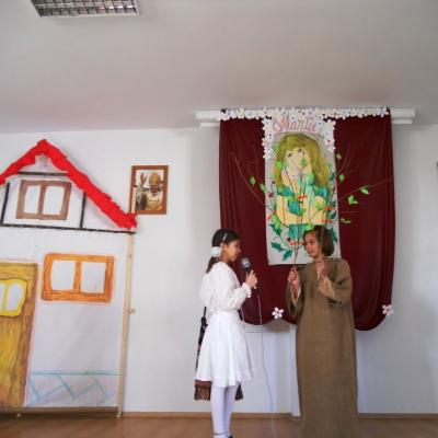 6 martie: Huşi ("Sf. Anton"): Mama, fiinţa cea mai iubită de copii