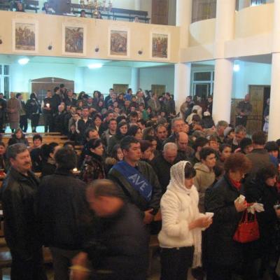 24-27 martie: Moineşti: Adunaţi în jurul icoanei Maicii Domnului din Cacica