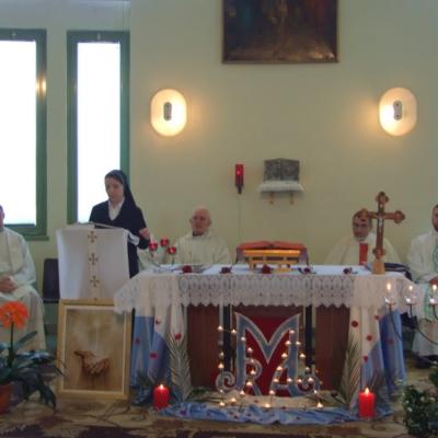 25 martie: Traian: Depunere de voturi în cadrul Institutului Diecezan "Slujitoarele lui Cristos, Marele Preot"