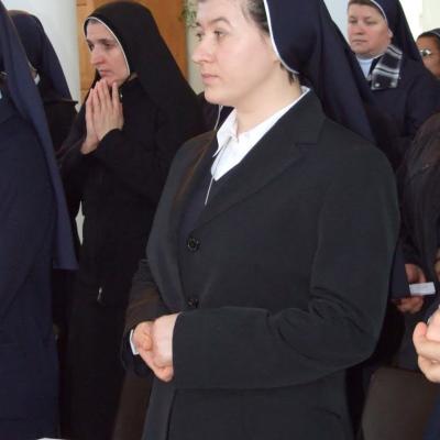 25 martie: Traian: Depunere de voturi în cadrul Institutului Diecezan "Slujitoarele lui Cristos, Marele Preot"