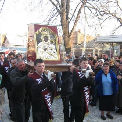 31 martie - 3 aprilie: Oneşti: Misiuni populare şi Peregrinatio Mariae