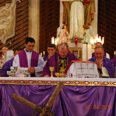 31 martie - 3 aprilie: Oneşti: Misiuni populare şi Peregrinatio Mariae