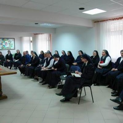 31 martie - 8 aprilie 2011 (Luncani) şi 1-9 mai 2011 (Gioseni): Curs de formare şi exerciţii spirituale pentru surori din cadrul Institutului Diecezan "Slujitoarele lui Cristos, Marele Preot"