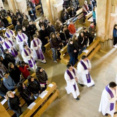 2 aprilie: Valea Mare: A patra întâlnire a tinerilor din Acţiunea Catolică, zona Bacău