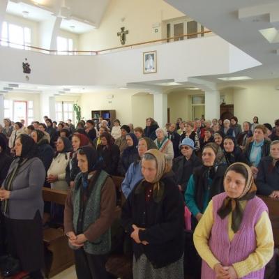 2 aprilie: Iaşi: Întâlnirea naţională de primavară a terezinelor din România