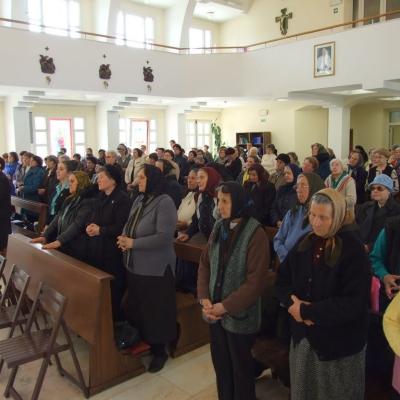 2 aprilie: Iaşi: Întâlnirea naţională de primavară a terezinelor din România