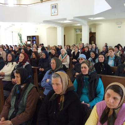 2 aprilie: Iaşi: Întâlnirea naţională de primavară a terezinelor din România