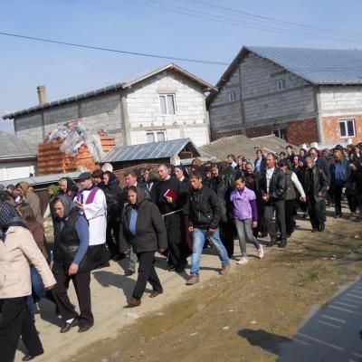 17 aprilie: Buruieneşti: Calea Sfintei Cruci a Familiilor pe străzile satului