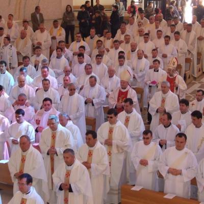21 aprilie: Iaşi: Liturghia crismei