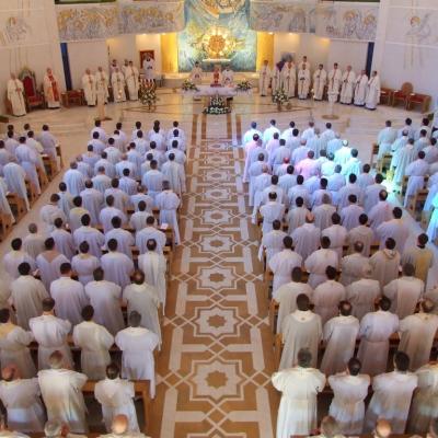21 aprilie: Iaşi: Liturghia crismei