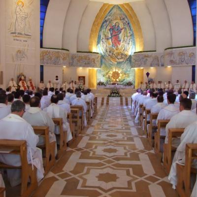 21 aprilie: Iaşi: Liturghia crismei