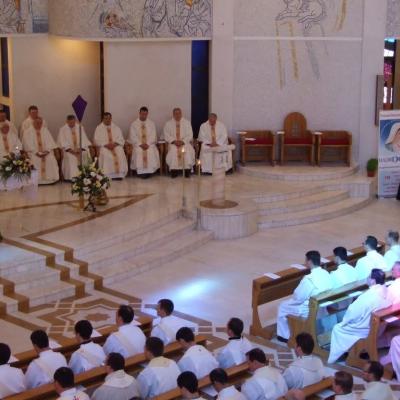 21 aprilie: Iaşi: Liturghia crismei